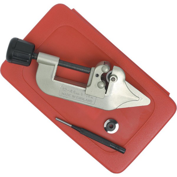 Duct Cutter logo