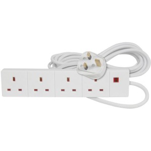 Trailing Socket 4 Way 13A Mains Extension White (L)5Mtr   