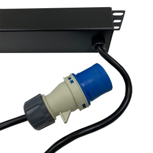 IEC Power Distribution Units 6 Way Horizontal Switched 16A BS4343 Plug (Commando) 6x C19 Black (L)490mm Cord 3Mtr