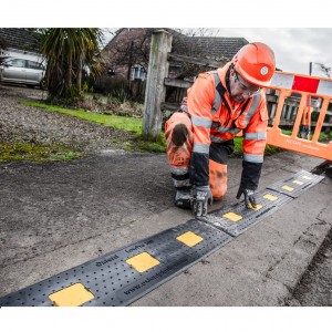 LowPro 100 Narrow Trench Cover O761 (W)250mm x (D)40mm x (L)1065mm